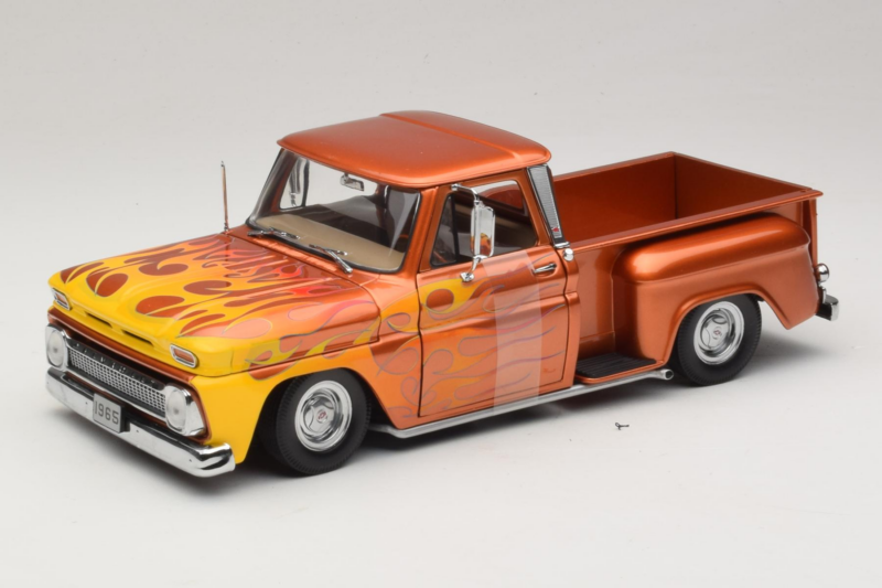 Chevrolet C-10 Stepside Pickup Lowrider Orange mit Flamme Sun Star 1:18 1392 Druckguss