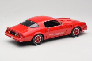 Chevrolet Camaro Z28 Yenko Turbo Z Rot GreenLight 1:18 12999 Druckguss — Bild 3 von 8
