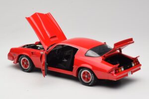 Chevrolet Camaro Z28 Yenko Turbo Z Rot GreenLight 1:18 12999 Druckguss — Bild 5 von 8