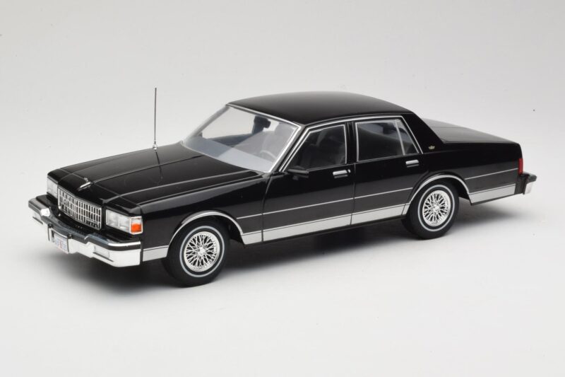 Chevrolet Caprice Schwarz MCG 1:18 MCG18113 Druckguss