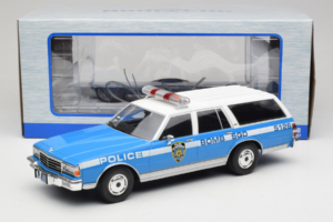 Chevrolet Caprice Estate Wagon NYPD MCG 1:18 MCG18477 Druckguss — Bild 6 von 6