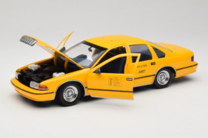 Chevrolet Caprice NYC Taxi UT Models 1:18 180142095-O1 Druckguss — Bild 2 von 8