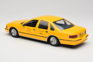 Chevrolet Caprice NYC Taxi UT Models 1:18 180142095-O1 Druckguss — Bild 7 von 8