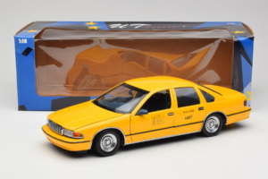 Chevrolet Caprice NYC Taxi UT Models 1:18 180142095-O1 Druckguss — Bild 8 von 8