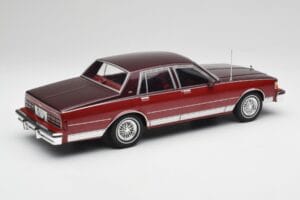 Chevrolet Caprice Rot Metallic MCG 1:18 MCG18361 Druckguss — Bild 2 von 6