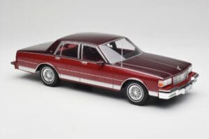 Chevrolet Caprice Rot Metallic MCG 1:18 MCG18361 Druckguss — Bild 4 von 6