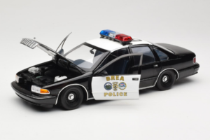 Chevrolet Caprice Kalifornien Polizei UT Models 1:18 180142098 Druckguss — Bild 2 von 8