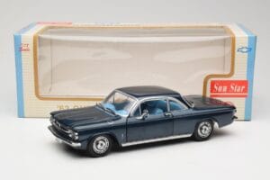 Chevrolet Corvair Dunkelblau Sun Star 1:18 1482 Druckguss — Bild 8 von 8