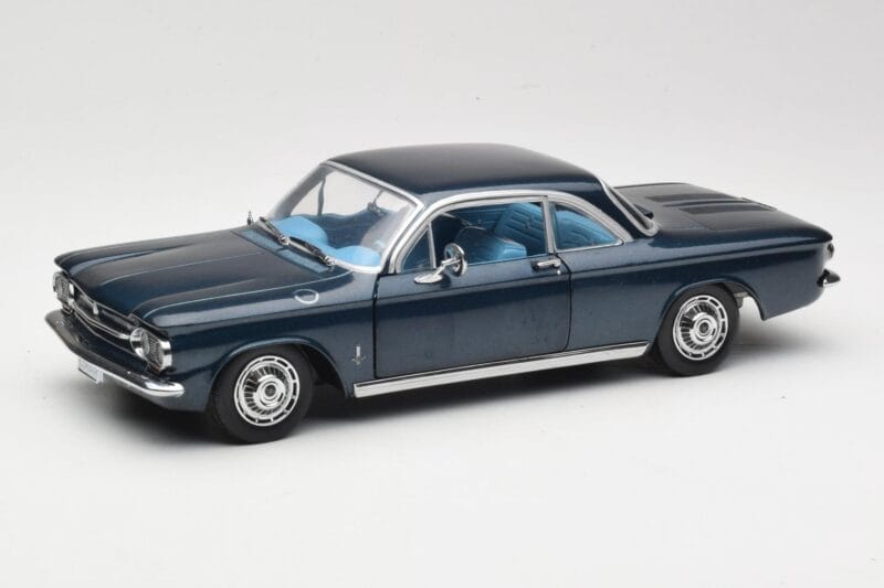 Chevrolet Corvair Dunkelblau Sun Star 1:18 1482 Druckguss