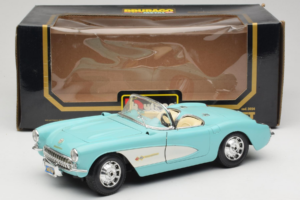 Chevrolet Corvette C1 Blau & Weiß Bburago 1:18 3024-M2 Druckguss — Bild 8 von 8