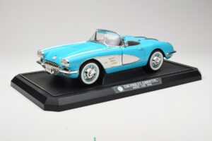 Chevrolet Corvette C1 Hard Top Blau Solido 1:12 1202-M1 Druckguss