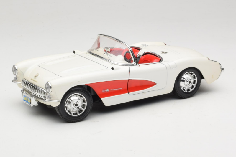 Chevrolet Corvette C1 Weiß & Rot Bburago 1:18 3024-M3 Druckguss