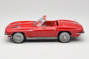 Chevrolet Corvette C2 Sting Ray Cabriolet Riverside Red Norev 1:18 189056 Druckguss — Bild 3 von 6