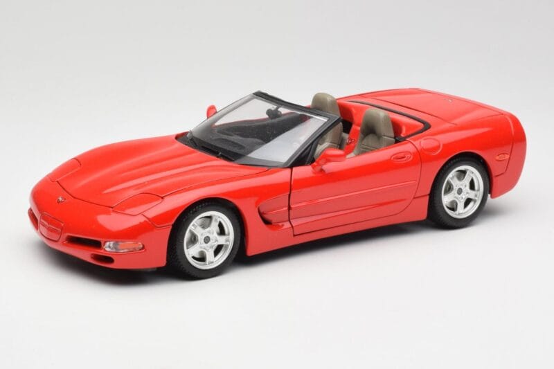 Chevrolet Corvette C5 Cabriolet Rot Bburago 1:18 3076 Druckguss