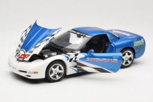 Chevrolet Corvette C5 Pace Car Rolex 24 at Daytona 1999 UT Models 1:18 39944 Druckguss — Bild 2 von 8