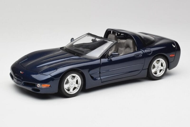 Chevrolet Corvette C5 Nassau Blau Bburago 1:18 30166 Druckguss