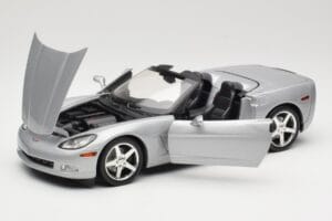 Chevrolet Corvette C6 Cabriolet Silber Hot Wheels 1:18 B6052 Druckguss — Bild 2 von 8