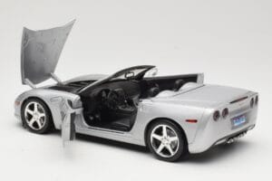 Chevrolet Corvette C6 Cabriolet Silber Hot Wheels 1:18 B6052 Druckguss — Bild 5 von 8