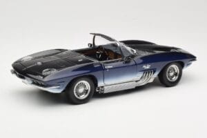 Chevrolet Corvette Mako Shark Dunkelblau UT Models 1:18 21061 Druckguss — Bild 3 von 8