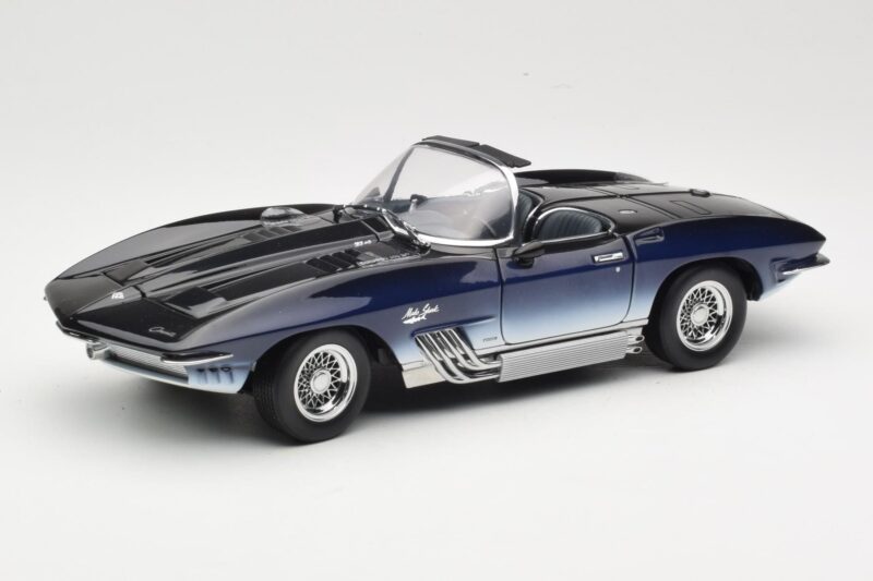 Chevrolet Corvette Mako Shark Dunkelblau UT Models 1:18 21061 Druckguss