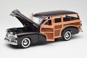 Chevrolet Fleetmaster Woody Braun Maisto 1:18 36854 Druckguss — Bild 2 von 8