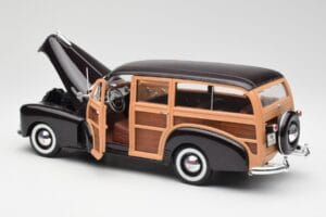 Chevrolet Fleetmaster Woody Braun Maisto 1:18 36854 Druckguss — Bild 5 von 8