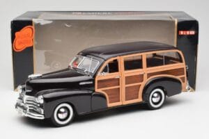 Chevrolet Fleetmaster Woody Braun Maisto 1:18 36854 Druckguss — Bild 8 von 8