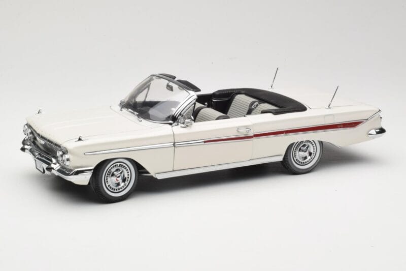Chevrolet Impala Cabriolet Weiß Sun Star 1:18 3405 Druckguss