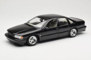 Chevrolet Impala SS Schwarz AUTOart 1:18 71091 Druckguss
