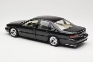 Chevrolet Impala SS Schwarz AUTOart 1:18 71091 Druckguss — Bild 7 von 8