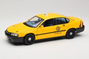 Chevrolet Impala Taxi Maisto 1:18 36617 Druckguss