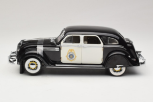 Chrysler Airflow Polizeiauto Signature Models 1:18 CCSM01 Druckguss — Bild 3 von 6