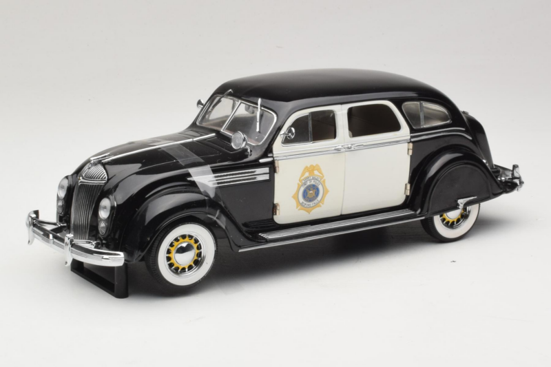Chrysler Airflow Polizeiauto Signature Models 1:18 CCSM01 Druckguss