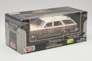 Chrysler LeBaron Town & Country Beige Motormax 1:24 MM7331BG Druckguss — Bild 2 von 3