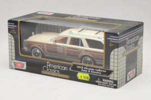 Chrysler LeBaron Town & Country Beige Motormax 1:24 MM7331BG Druckguss — Bild 3 von 3