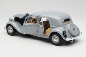 Citroen 15CV 6 Cyl Grau Maisto 1:18 50313 Druckguss — Bild 5 von 8