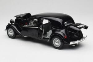 Citroen 15CV 6 Cyl Schwarz Maisto 1:18 31821 Druckguss — Bild 5 von 8
