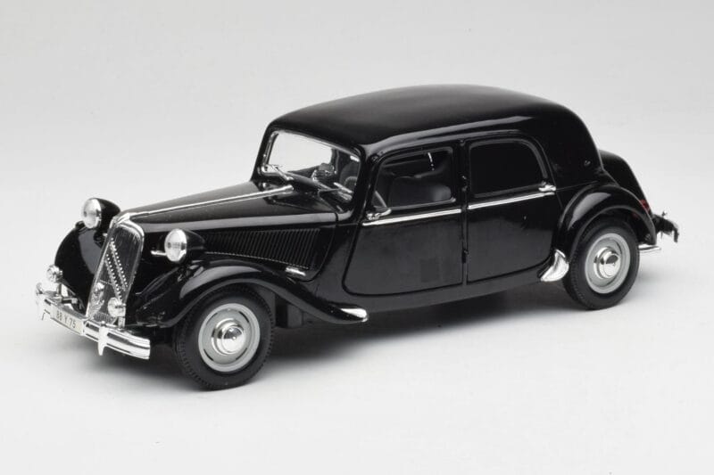 Citroen 15CV 6 Cyl Schwarz Maisto 1:18 31821 Druckguss