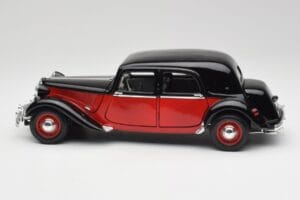Citroen 15CV 6 Cyl Schwarz & Rot Valmy Maisto 1:18 56009 Druckguss — Bild 4 von 8