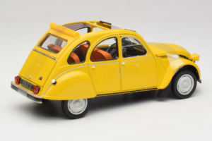Citroen 2CV 6 Club Mimosa Yellow Norev 1:18 181496 Druckguss — Bild 2 von 6