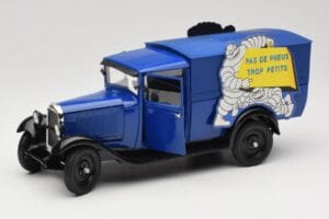 Citroen C4 F Pas de Pneus Trop Petit Blau Solido 1:18 151235-00 Druckguss — Bild 2 von 8