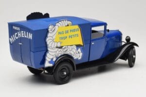 Citroen C4 F Pas de Pneus Trop Petit Blau Solido 1:18 151235-00 Druckguss — Bild 3 von 8