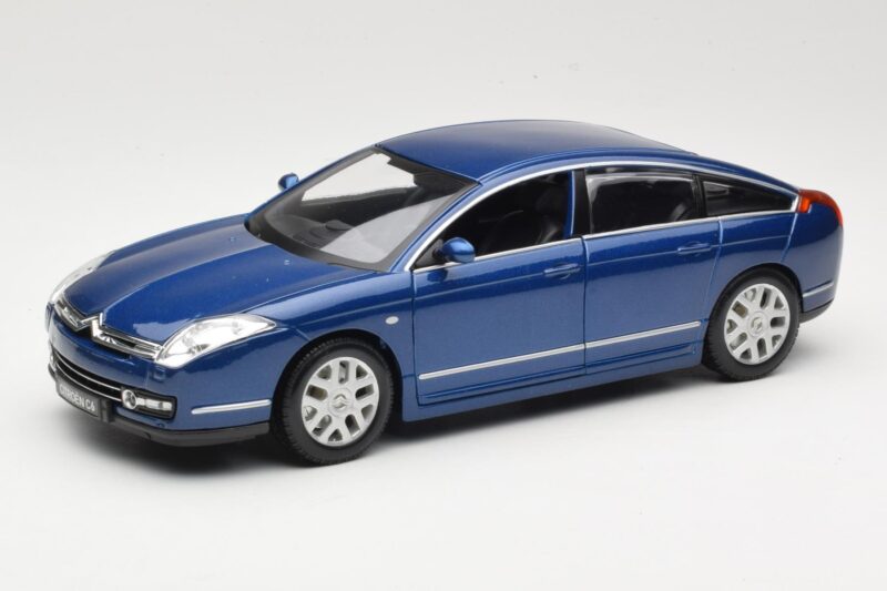 Citroen C6 Blau Bburago 1:18 18-12073 Druckguss