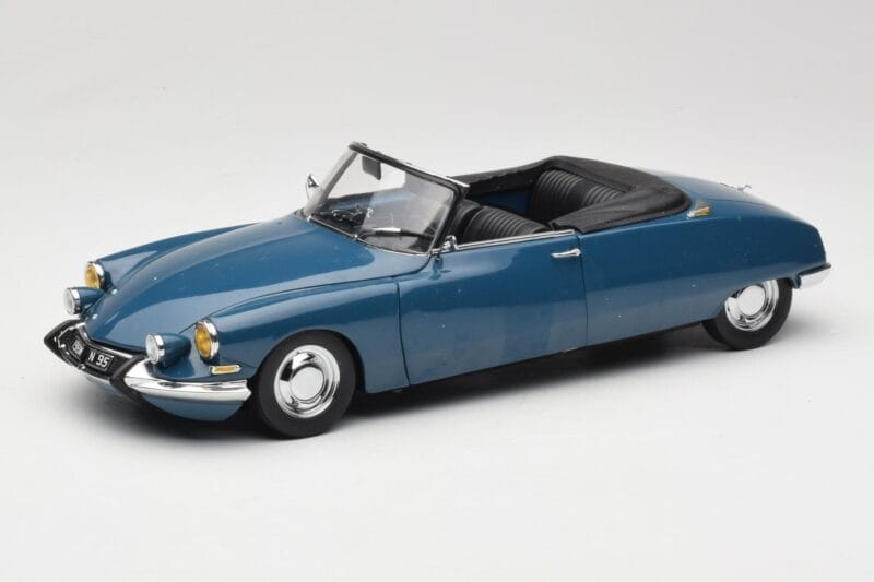 Citroen DS 19 Cabriolet Rot Sun Star 1:18 4742 Druckguss