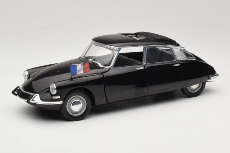 Citroen DS Presidentielle Grau Solido 1:18 8035 Druckguss