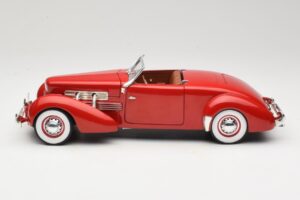 Cord 812 Cabriolet Rot American Muscle 1:18 32158 Druckguss — Bild 4 von 8