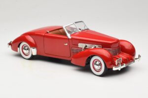 Cord 812 Cabriolet Rot American Muscle 1:18 32158 Druckguss — Bild 6 von 8