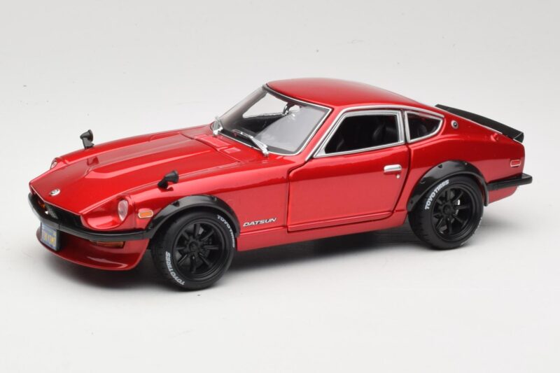 Datsun 240Z S30 Rot Maisto 1:18 32611 Druckguss