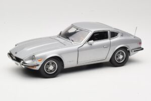 Datsun 240Z S30 Silber Sun Star 1:18 3503 Druckguss
