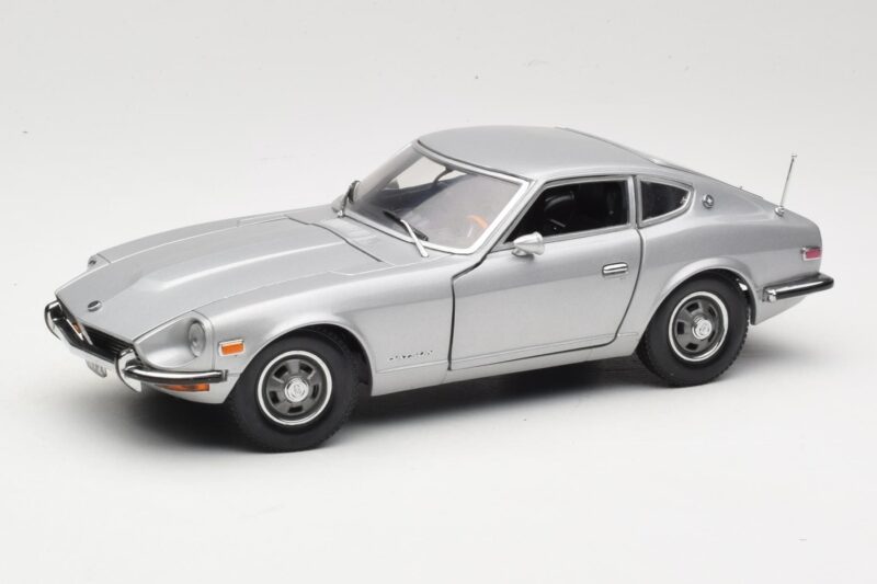 Datsun 240Z S30 Silber Sun Star 1:18 3503 Druckguss